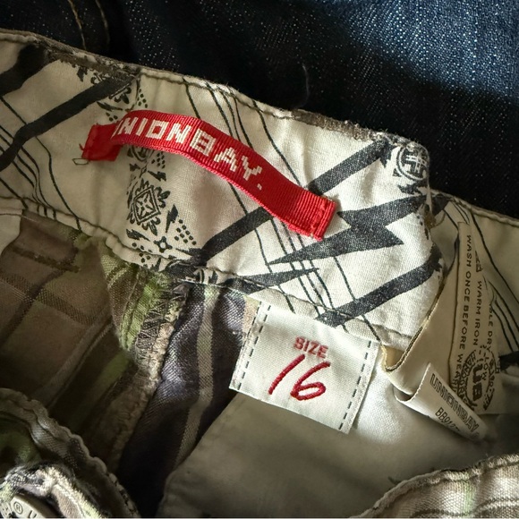 Boys Lot of Name Brand Jeans Shorts Pants Shirts Levi’s RSQ Rag Bone 16 - Picture 11 of 11